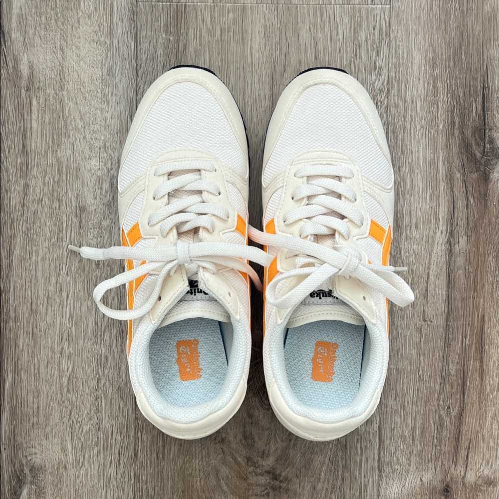 NWOT Onitsuka Tiger Alvarado Sneaker